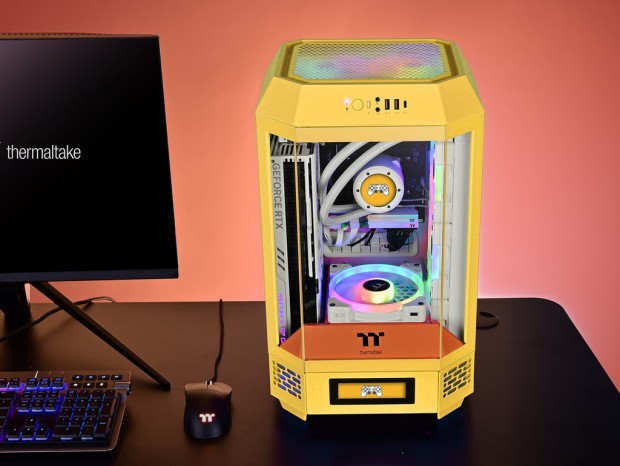 Thermaltake、八角柱のMini-ITXケース「The Tower 250」に“ミクカラー”の新色